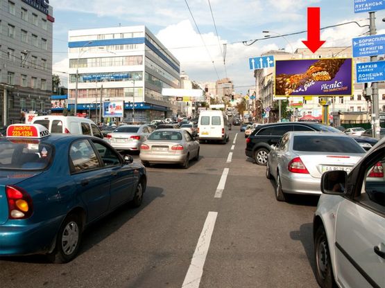 Фото рекламной плоскости по адресу Петлюры ул., 25, (бывш. ул. Коминтерна) / Жилянская ул.