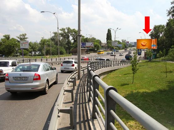 Фото рекламной плоскости по адресу Надднепрянское шоссе, мост Патона, съезд с Дружбы Народов бул., в сторону мост Южный