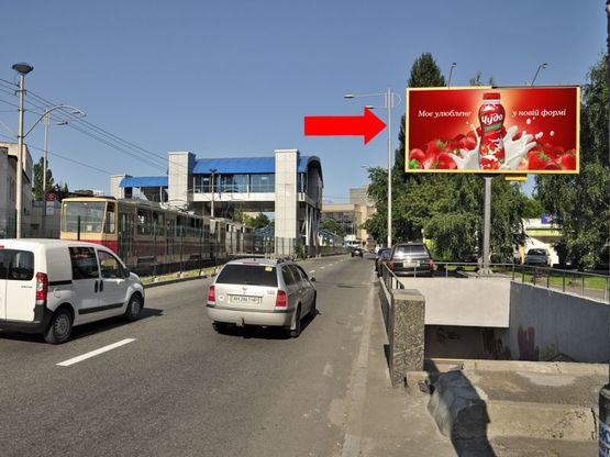 Фото рекламной плоскости по адресу Жилянская ул., 97, в центр