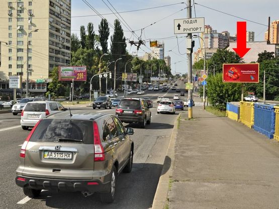 Фото рекламной плоскости по адресу Победы пр. / Черновола ул., на Воздухофлотском мосту в сторону Черновола ул.