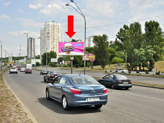 Фото рекламної площини за адресою Саперно-Слободская ул., 80м. от АЗС "Укрнафта" в сторону моста Южного