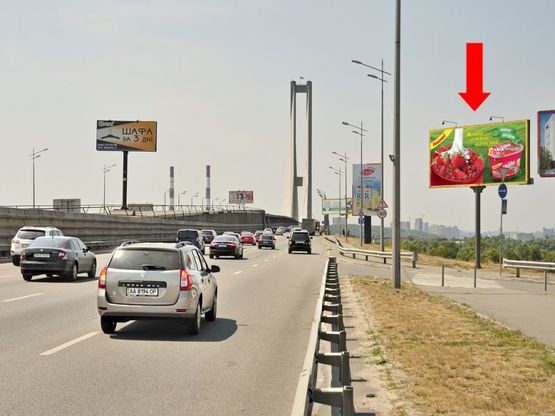 Фото рекламной плоскости по адресу Бажана пр., 150м. до Южного моста, в сторону правого берега