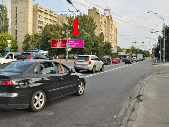 Фото рекламной плоскости по адресу Довженко ул., 16 / ул. Дегтяревская, в сторону ст. м. "Шулявская", правая