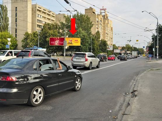 Фото рекламной плоскости по адресу Довженко ул., 16 / ул. Дегтяревская, в сторону ст. м. "Шулявская", правая