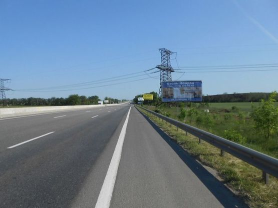 Фото рекламной плоскости по адресу Одесса - Киев 456+650