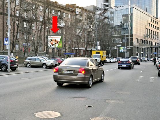 Фото рекламной плоскости по адресу Мечникова ул., 6, напротив ресторана "Serebro", в сторону Бассейная ул.