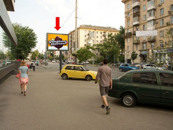 Фото рекламной плоскости по адресу Б. Васильковская ул. (бывш. Красноармейская ул.), 131, АЗС "ЛукОйл", в сторону ст. м. "Лыбидская"