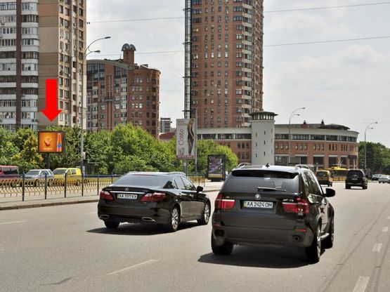 Фото рекламної площини за адресою Украинки бул., 21-А, в сторону Дружбы народов бул.