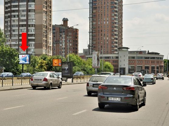 Фото рекламної площини за адресою Украинки бул., 21, в сторону Дружбы народов бул.