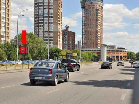 Фото рекламної площини за адресою Украинки бул., 21А / Украинки бул., 21, в сторону Бойчука ул. (бывш. Киквидзе ул.)