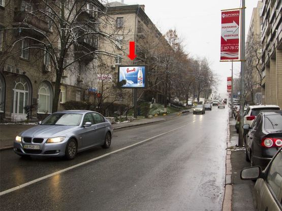 Фото рекламної площини за адресою Кловский спуск, 9/2, в сторону Московская ул.
