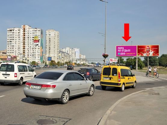 Фото рекламної площини за адресою Бажана пр., ст. м. "Харьковская", в сторону Харьковская пл., левый