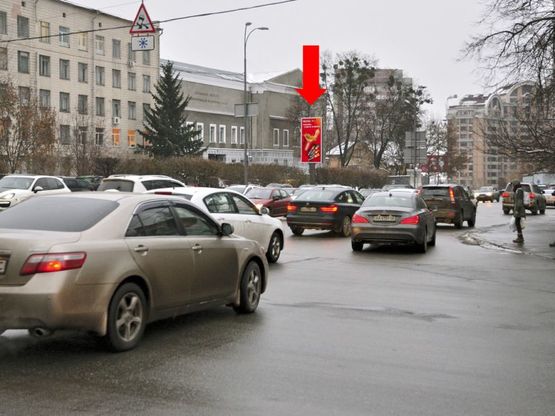Фото рекламної площини за адресою Старонаводницкая ул., 1/45, в сторону Героев ВОВ пл.
