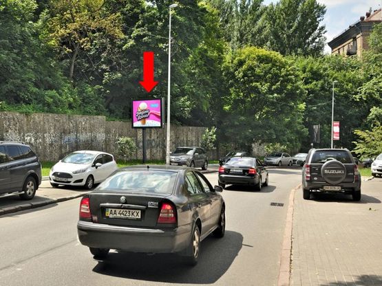 Фото рекламной плоскости по адресу Кловский спуск, 18, в сторону Мечникова ул.