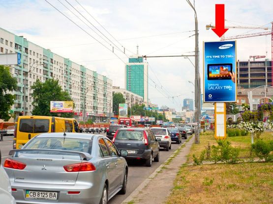 Фото рекламной плоскости по адресу Победы пр., 21, возле магазинов "Интертоп", "Carlo Pazolini", "Фокстрот", в сторону Победы пл.