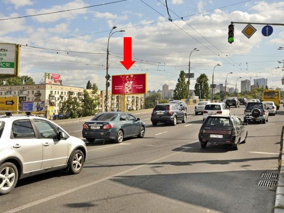 Фото рекламної площини за адресою Черновола ул. / Победы пр., 12, Воздухофлотский мост в сторону Воздухофлотский пр.