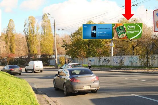 Фото рекламной плоскости по адресу Дружбы Народов бул. / Б. Васильковская ул. (бывш. Красноармейская ул.), выезд с Демеевская пл. (бывш. Московская пл.), в сторону Лыбедская пл., правая