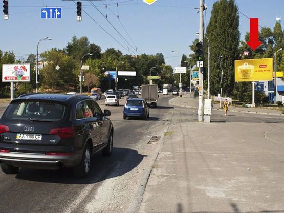 Фото рекламної площини за адресою Луговая ул., напротив ТРЦ "Караван", в сторону Ивашкевича ул.