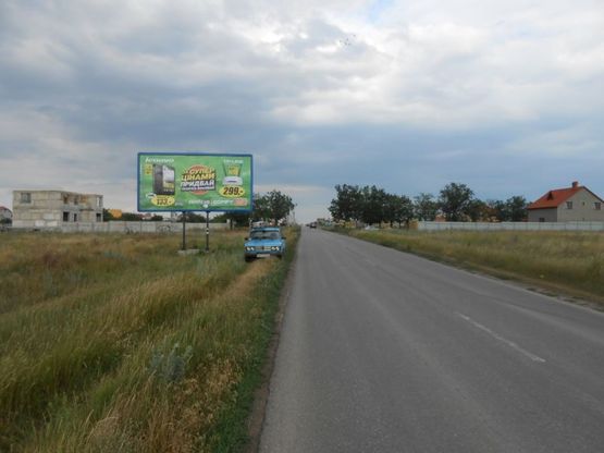 Фото рекламної площини за адресою Заболотного 2/1 Б (трцРивьера)