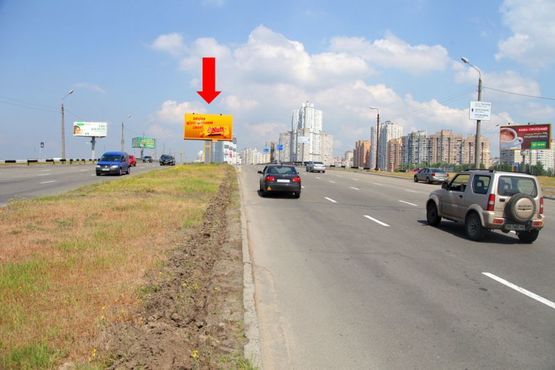 Фото рекламной плоскости по адресу Днепровская Набережная / Бажана пр., мост, разделитель, ст. м. "Осокорки", в сторону Днепровская Набережная