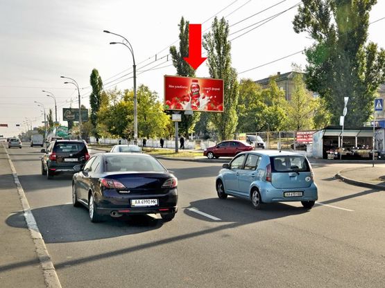 Фото рекламної площини за адресою Перова бул., 21, в сторону Броварской пр.