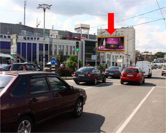 Фото рекламної площини за адресою Огиенка ул. (бывш. Лукашевича ул.), разделитель, напротив ТЦ "Симпатик", в сторону Воздухофлотский пр.