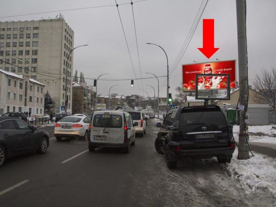 Фото рекламной плоскости по адресу Огиенка ул. (бывш. Лукашевича ул.), 15, возле McDonald's, в сторону Воздухофлотский пр.