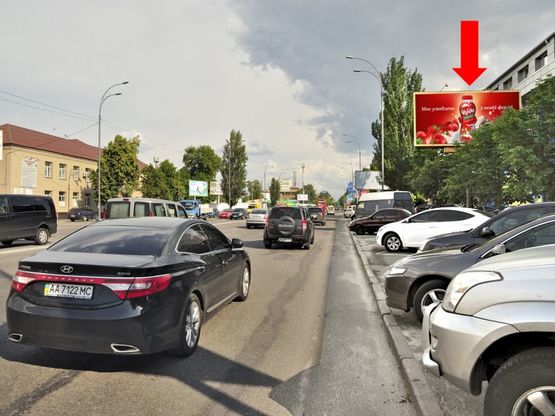 Фото рекламної площини за адресою Новоконстантиновская ул., 2, в сторону Межигорская ул.