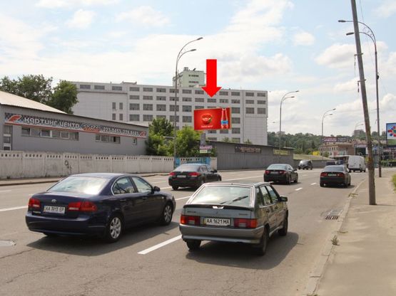 Фото рекламної площини за адресою Набережно-Луговая ул., 23, в сторону Межигорская ул.