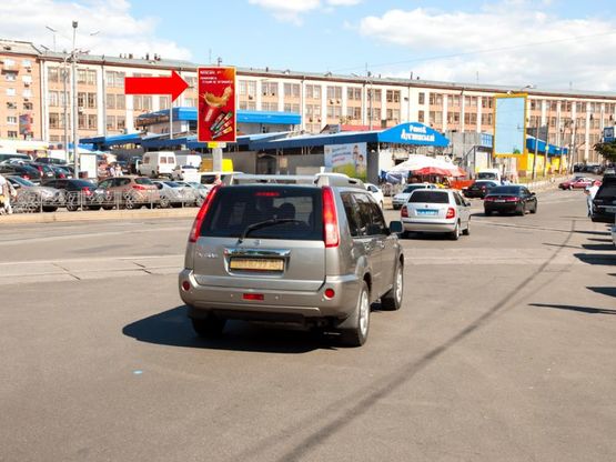 Фото рекламної площини за адресою Лукьяновская пл., рынок "Лукьяновский", супермаркет "Сильпо", ТРЦ "Квадрат", в сторону Сечевых Стрельцов ул. (бывш. Артема ул.)
