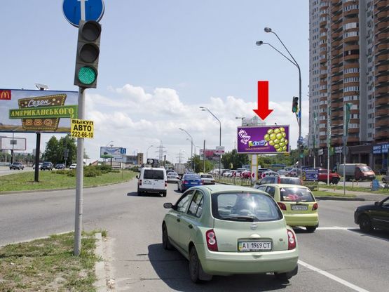Фото рекламной плоскости по адресу Саперно-Слободская ул., 8 / Гринченка ул., развязка, в сторону мост Южный