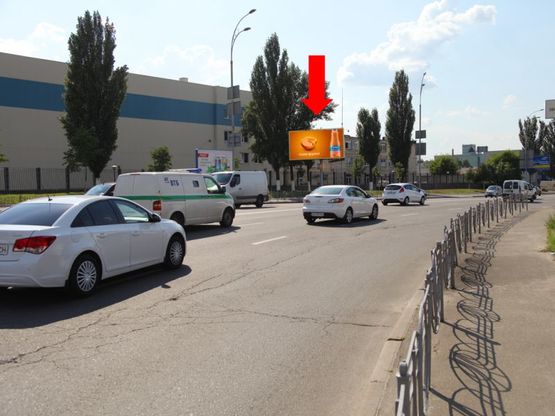 Фото рекламной плоскости по адресу Новоконстантиновская ул., 1, в сторону Петровки