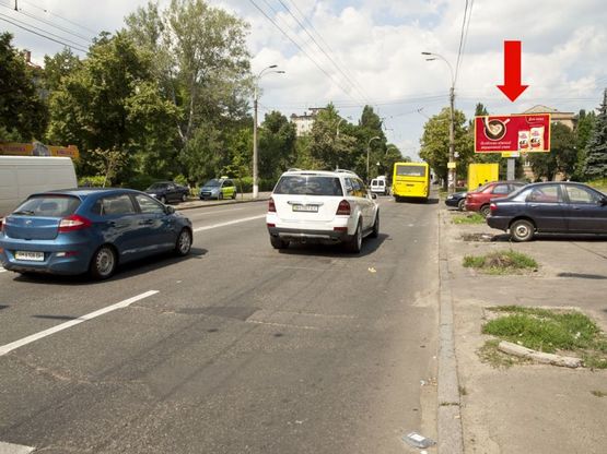 Фото рекламной плоскости по адресу Щербаковского ул. (бывш. Щербакова ул.), 60, возле кинотеатра "Нивки", напротив рынок "Нивки", в сторону Интернациональная пл.