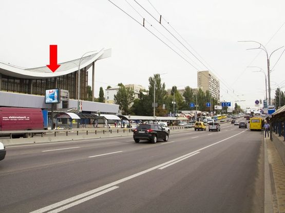 Фото рекламної площини за адресою Дружбы Народов бул., 23, ст. м. "Дружбы Народов", в сторону мост Патона