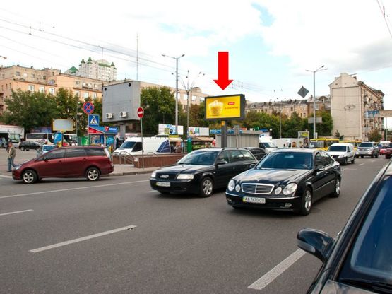 Фото рекламной плоскости по адресу Б. Васильковская ул. (бывш. Красноармейская ул.), в сторону Тверская ул., ст. м. "Палац Украина"