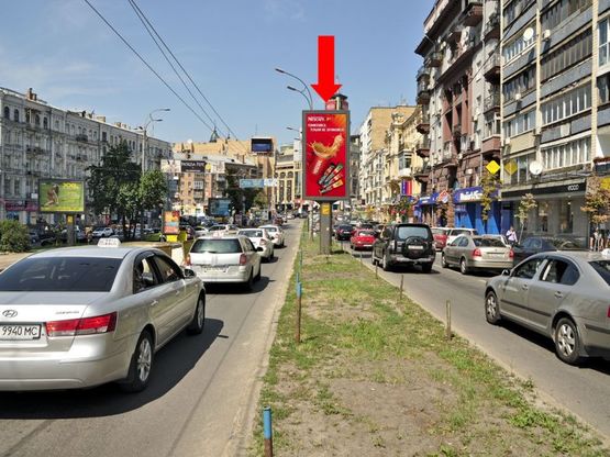 Фото рекламної площини за адресою Бассейная ул., 19, напротив ТРЦ "Gulliver", в сторону Бессарабская пл.