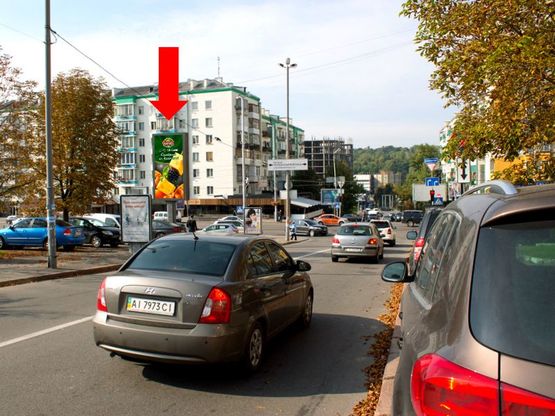Фото рекламної площини за адресою Б. Васильковская ул. (бывш. Красноармейская ул.), 103 / Коновальца ул. (бывш. Щорса ул.), на светофоре, в сторону центра