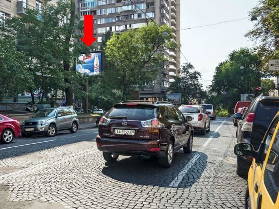 Фото рекламной плоскости по адресу Хмельницкого ул., 37 / Коцюбинского ул., в сторону Гончара ул.