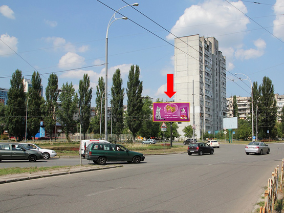 Фото рекламной плоскости по адресу Героев Днепра ул. / Гайдай ул., на клумбе, в сторону ст. м. "Героев Днепра", Богатырская ул., Полярная ул.