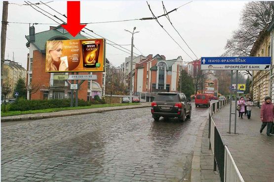 Фото рекламної площини за адресою Зеленая ул., 72 / Студенческая ул., из центра