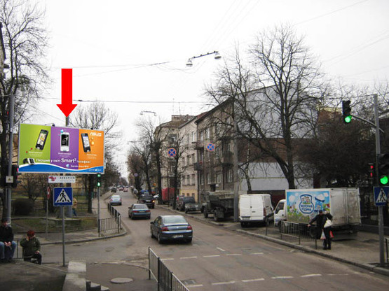 Фото рекламної площини за адресою Героев УПА ул. / Васильковского ул., из центра