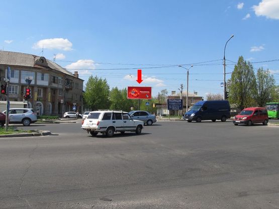 Фото рекламной плоскости по адресу Халтурина ул. - пр. Ландау, на светофоре в сторону Салтовского шоссе