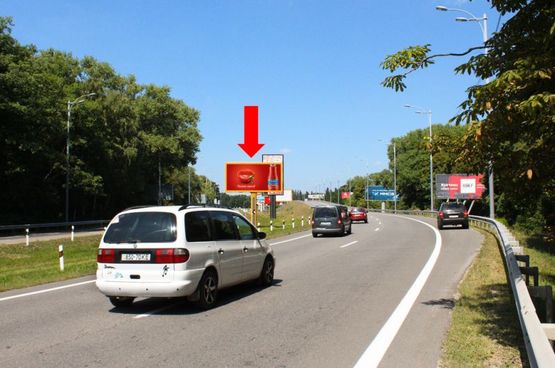 Фото рекламної площини за адресою Трасса Киев-Борисполь, разделитель, от аэропорта Борисполь на Киев