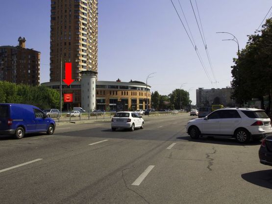 Фото рекламной плоскости по адресу Украинки бул., 21Б, в сторону Дружбы Народов бул.
