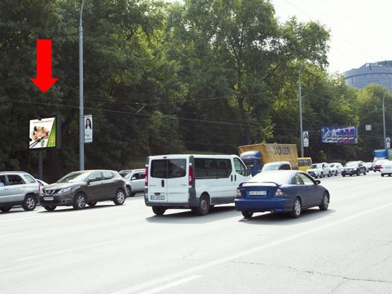 Фото рекламной плоскости по адресу Дружбы Народов бул., 150м. за пл. ГВОВ, в сторону бул. Украинки, ст.м. "Дружбы народов"