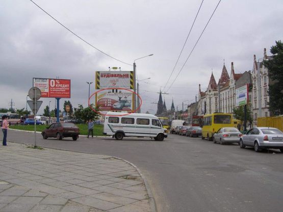 Фото рекламной плоскости по адресу Городоцька К1( приміський вокзал, напроти привокзальний ринок ст. Б нижній №4 )