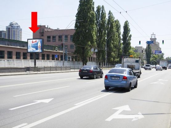 Фото рекламної площини за адресою Телиги ул., 2 - ул. Гонты, на светофоре, в сторону ст. м. "Шулявская"