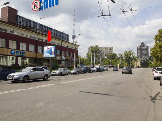 Фото рекламной плоскости по адресу Ильенко ул. (бывш. Мельникова ул.), 83а, напротив КИМО, в сторону ст. м. "Дорогожичи"