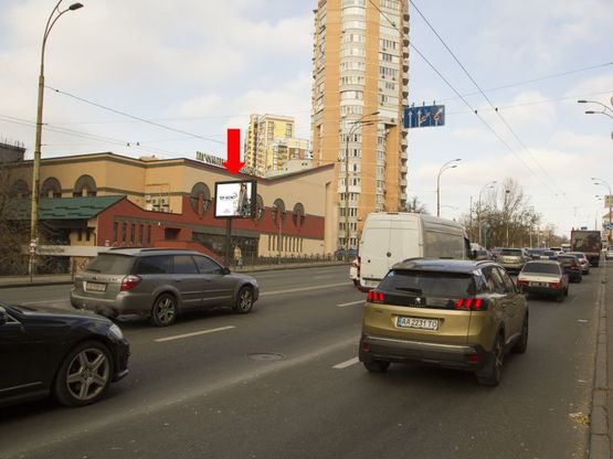Фото рекламної площини за адресою Черновола ул., 8, в сторону ул. Сечевых Стрельцов (бывш. ул. Артема)