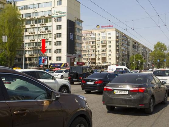 Фото рекламної площини за адресою Украинки бул., 26 / ул.Алмазова (бывш. ул. Кутузова), на светофоре, возле "KFC", в сторону ул. Бассейная